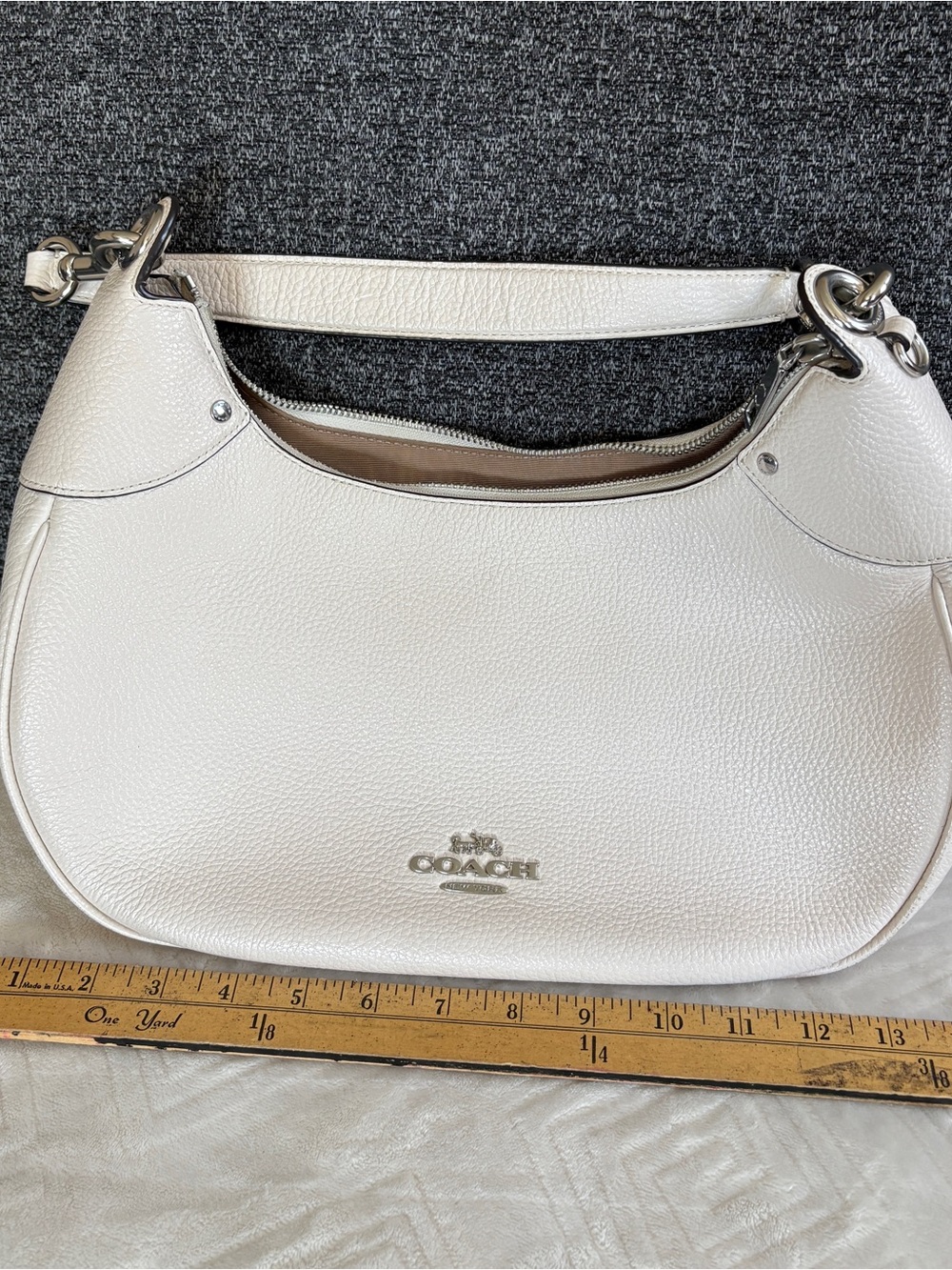 Coach White Pebbled Leather Shoulder Bag with Detachable Strap - Picture 8 of 10